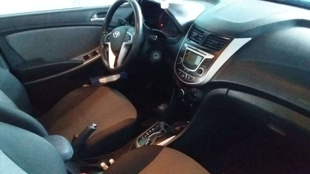 Hyundai Accent, 2013 il, 1.6 L, 86 500 km
