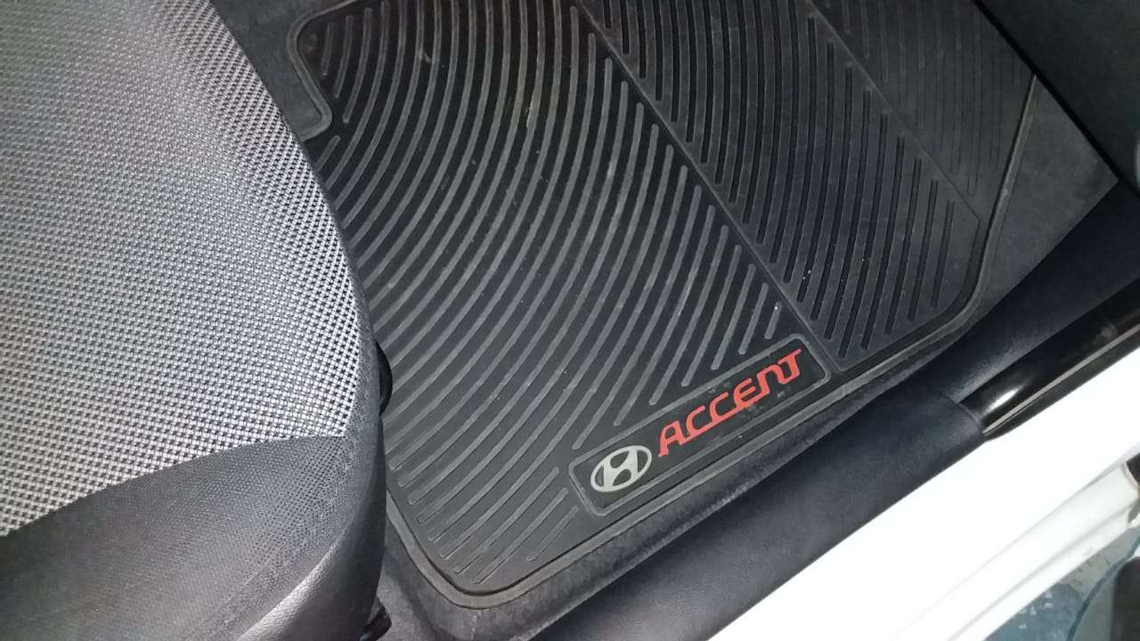 Hyundai Accent, 2013 il, 1.6 L, 86 500 km