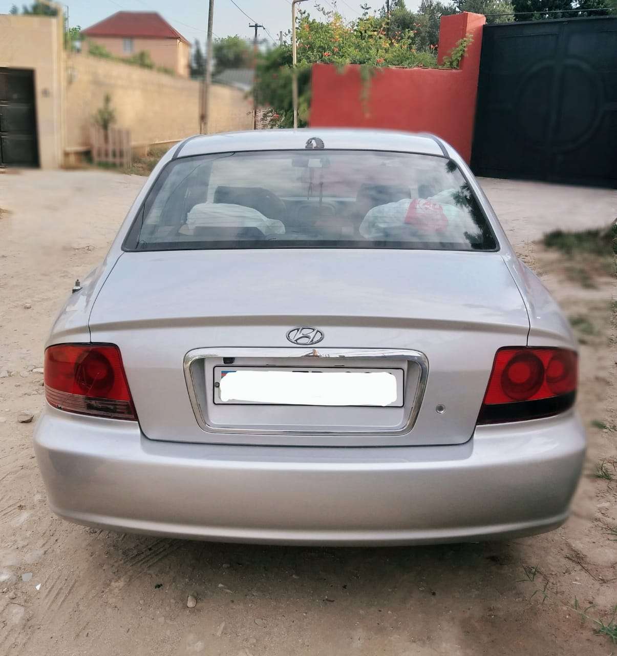 Hyundai Sonata, 2004 il, 2.0 L, 350 000 km