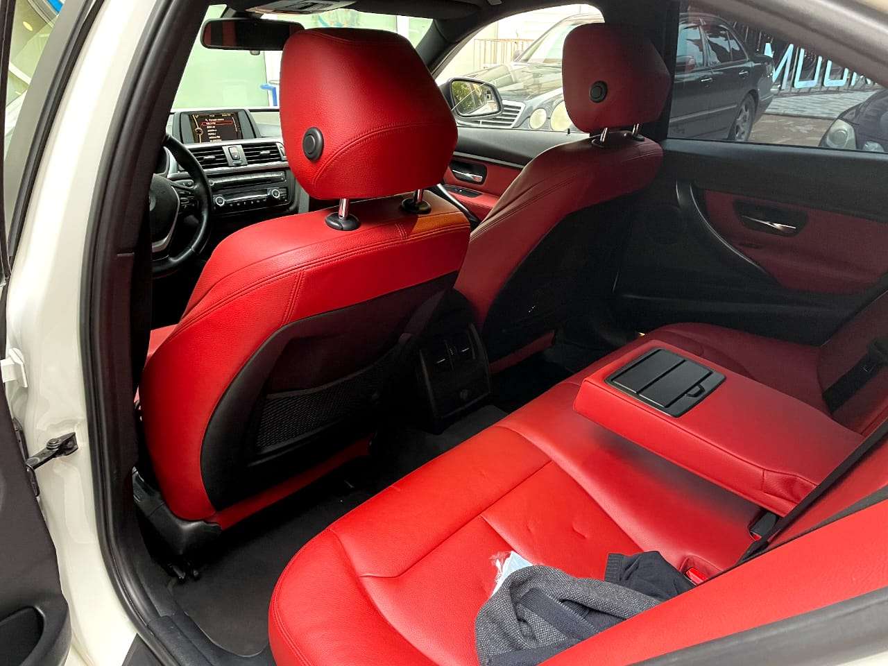BMW 320, 2014 il, 2.0 L, 223 000 km