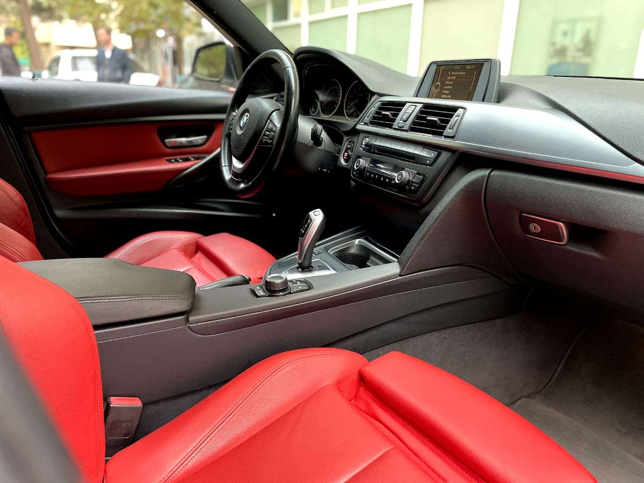 BMW 320, 2014 il, 2.0 L, 223 000 km