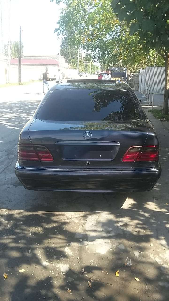 Mercedes E 320, 1997 il, 3.2 L, 485 000 km