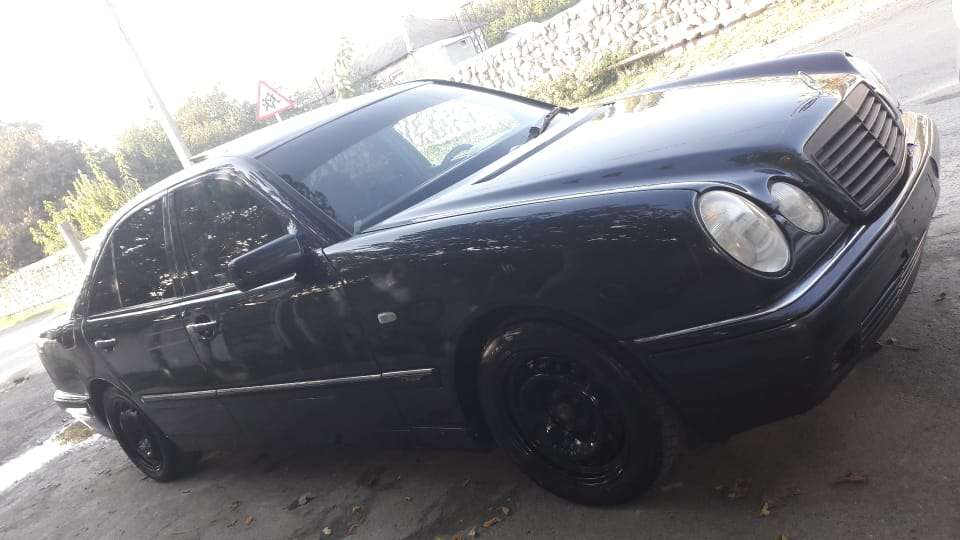 Mercedes E 320, 1997 il, 3.2 L, 485 000 km