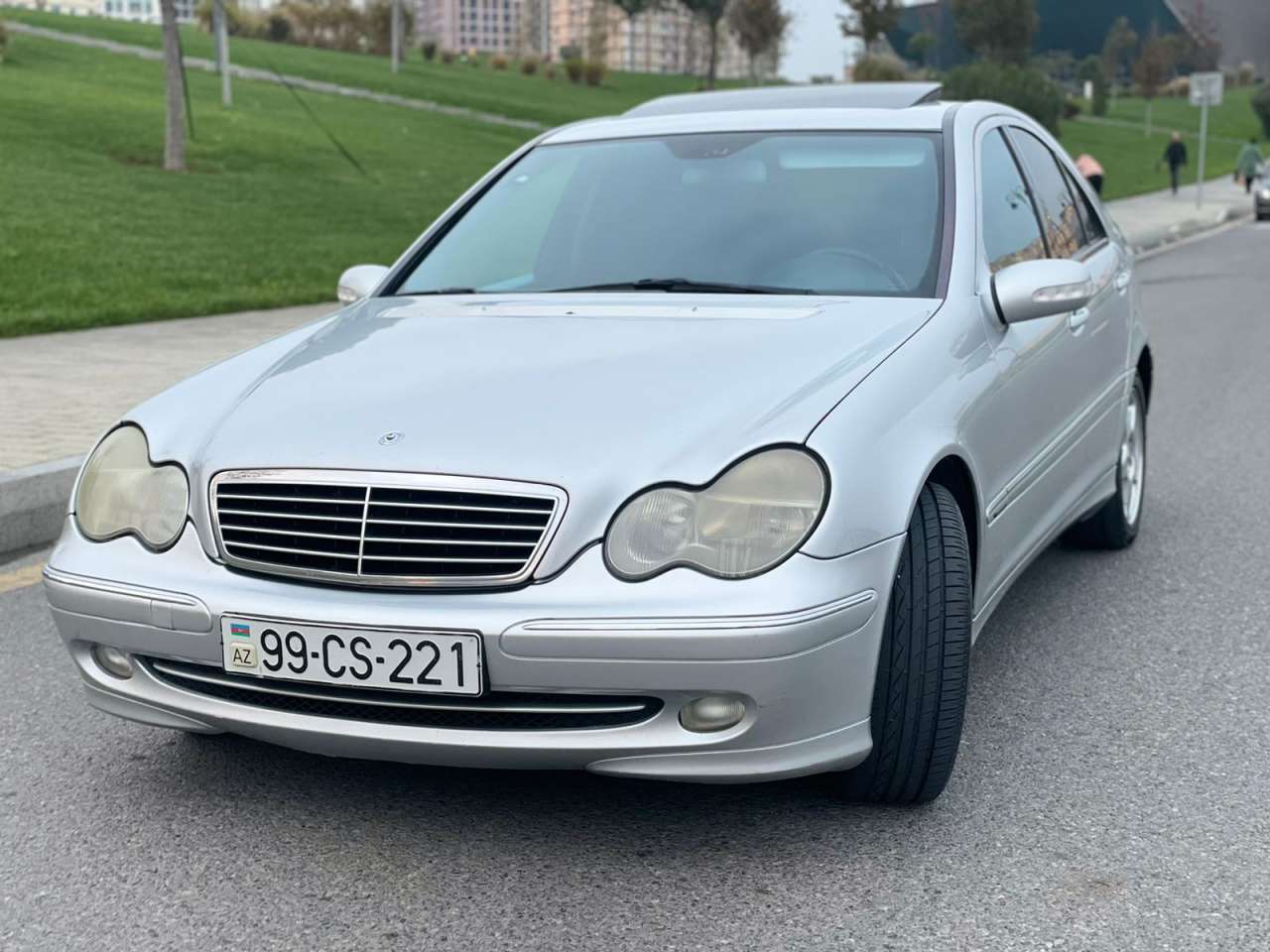 Mercedes C 240, 2002 il, 2.6 L, 366 000 km