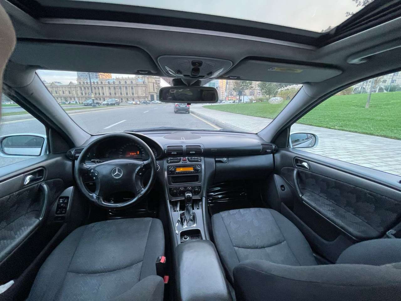 Mercedes C 240, 2002 il, 2.6 L, 366 000 km