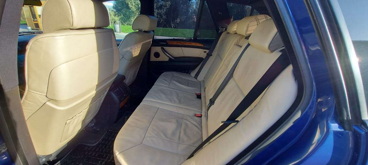 BMW X5, 2005 il, 4.8 L, 270 000 km
