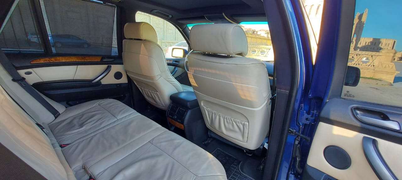 BMW X5, 2005 il, 4.8 L, 270 000 km