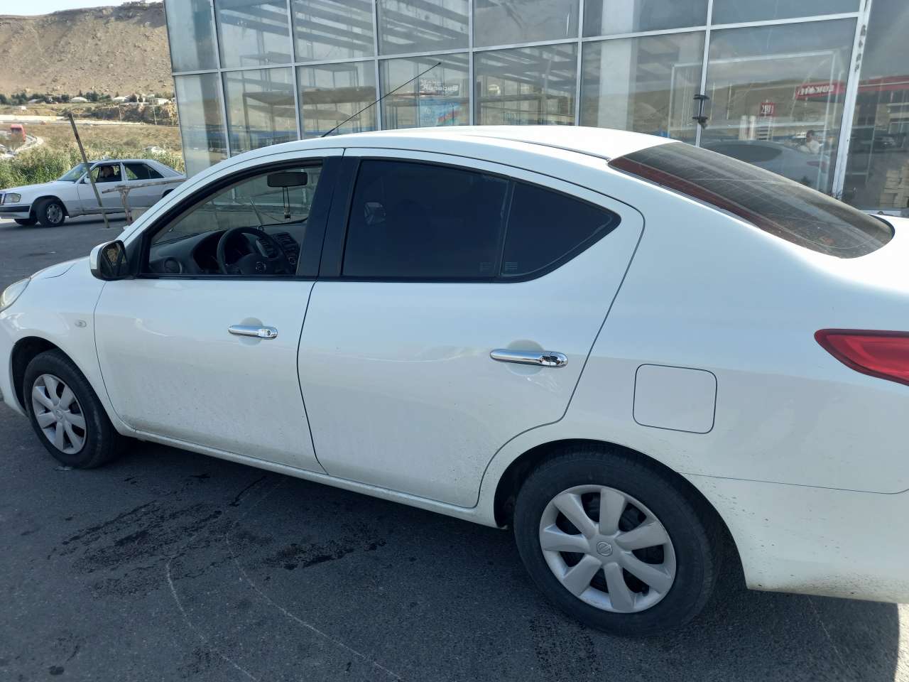 Nissan Sunny, 2012 il, 1.5 L, 170 000 km