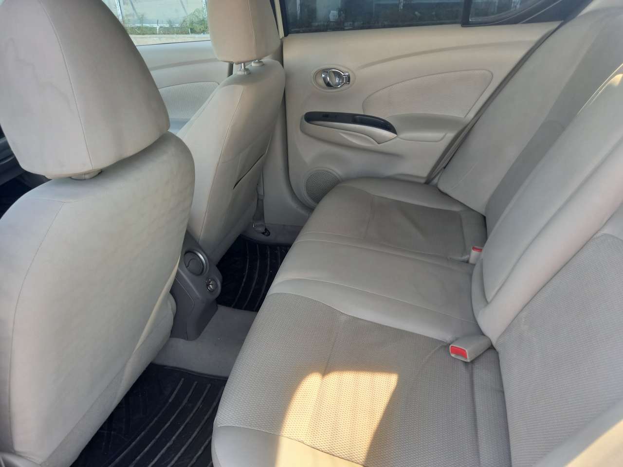 Nissan Sunny, 2012 il, 1.5 L, 170 000 km