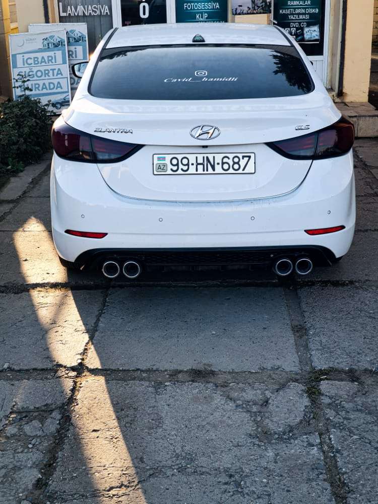 Hyundai Elantra, 2014 il, 1.8 L, 130 000 km