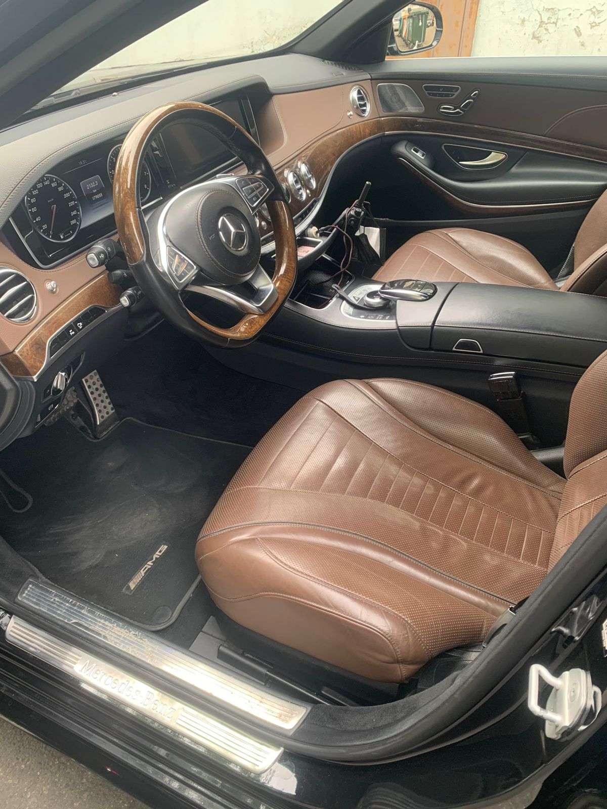 Mercedes S 500, 2015 il, 4.7 L, 180 000 km