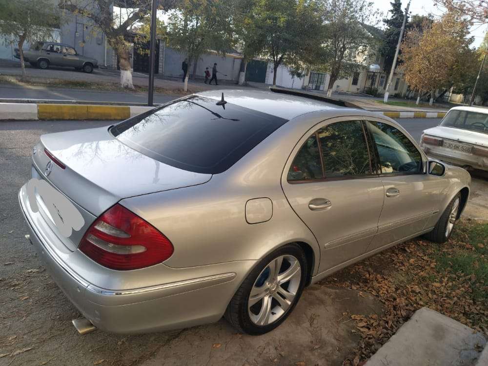 Mercedes E 240, 2002 il, 2.4 L, 382 567 km