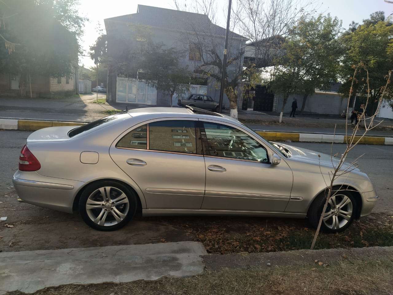 Mercedes E 240, 2002 il, 2.4 L, 382 567 km