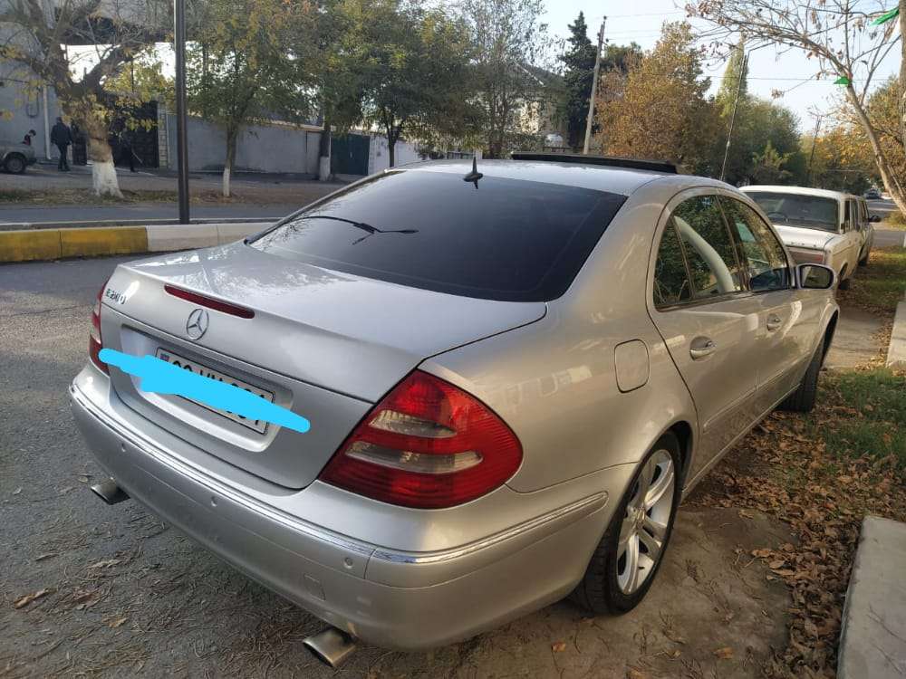 Mercedes E 240, 2002 il, 2.4 L, 382 567 km