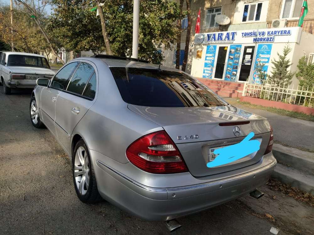Mercedes E 240, 2002 il, 2.4 L, 382 567 km