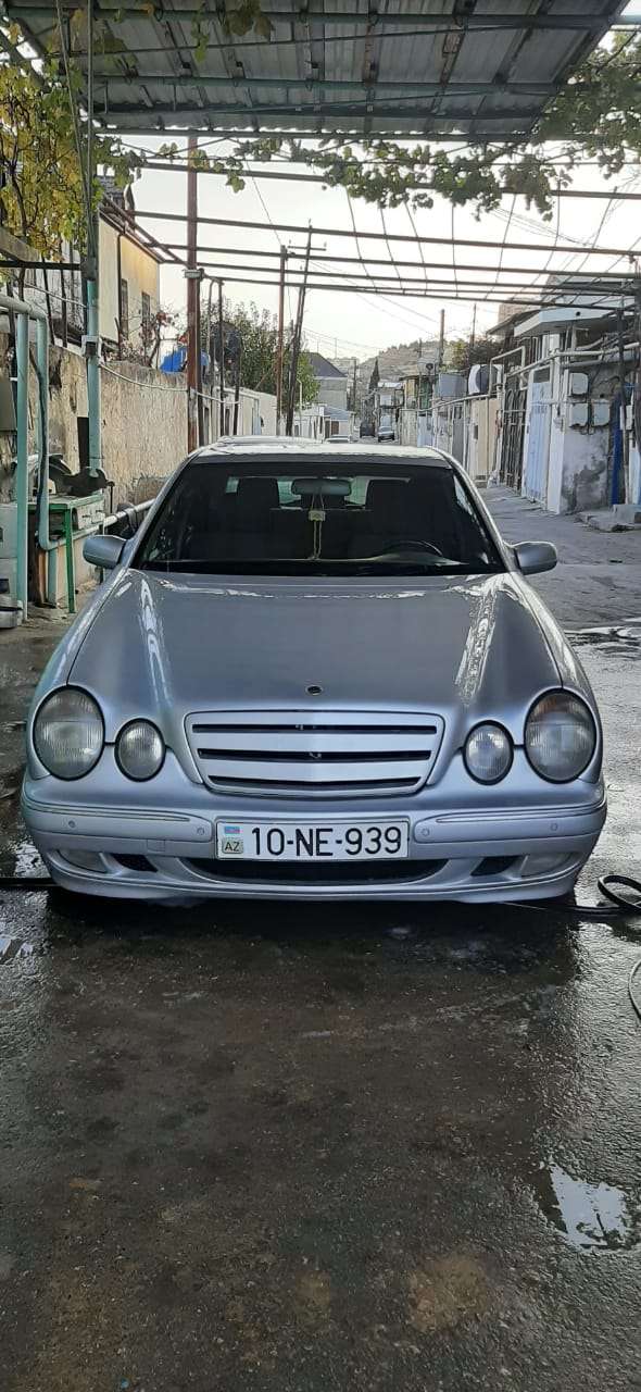 Mercedes E 320, 2001 il, 3.2 L, 424 395 km