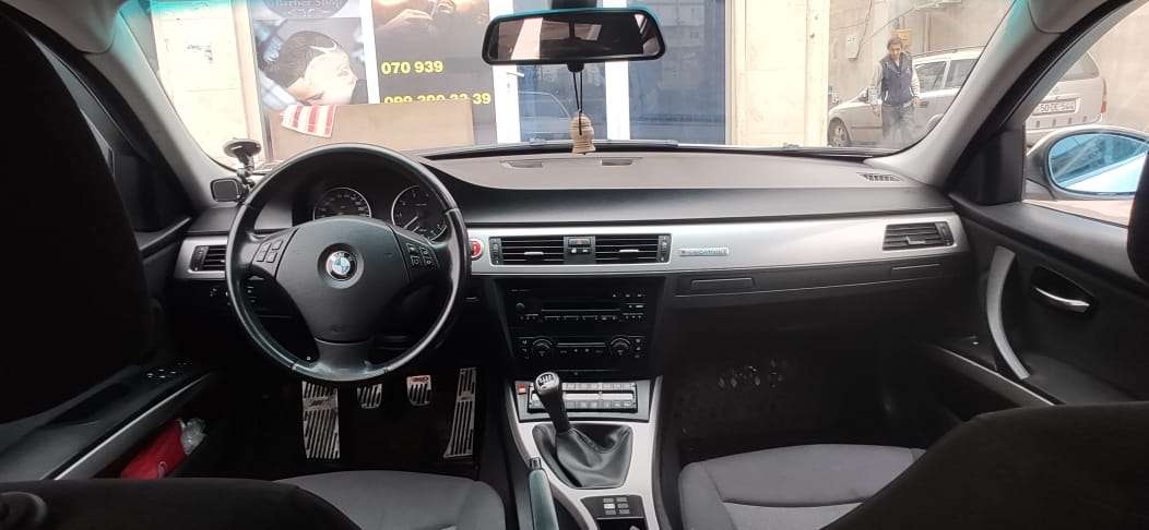 BMW 320, 2006 il, 2.0 L, 284 000 km