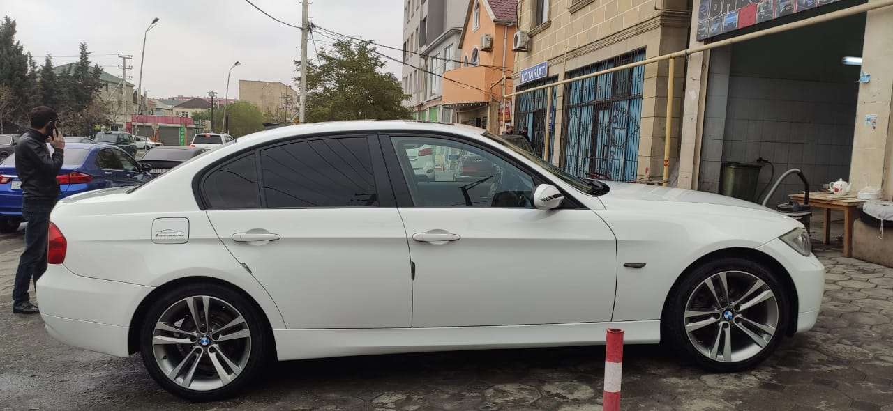 BMW 320, 2006 il, 2.0 L, 284 000 km