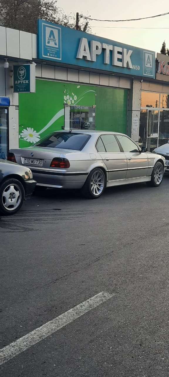 BMW 730, 2001 il, 2.9 L, 224 000 km