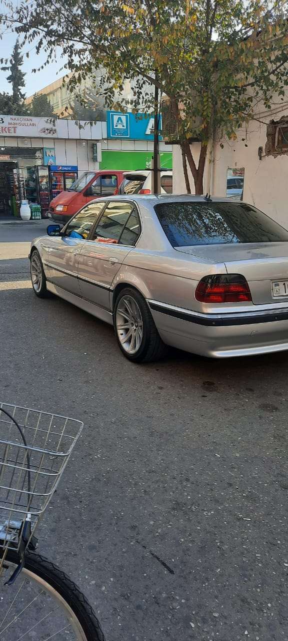 BMW 730, 2001 il, 2.9 L, 224 000 km