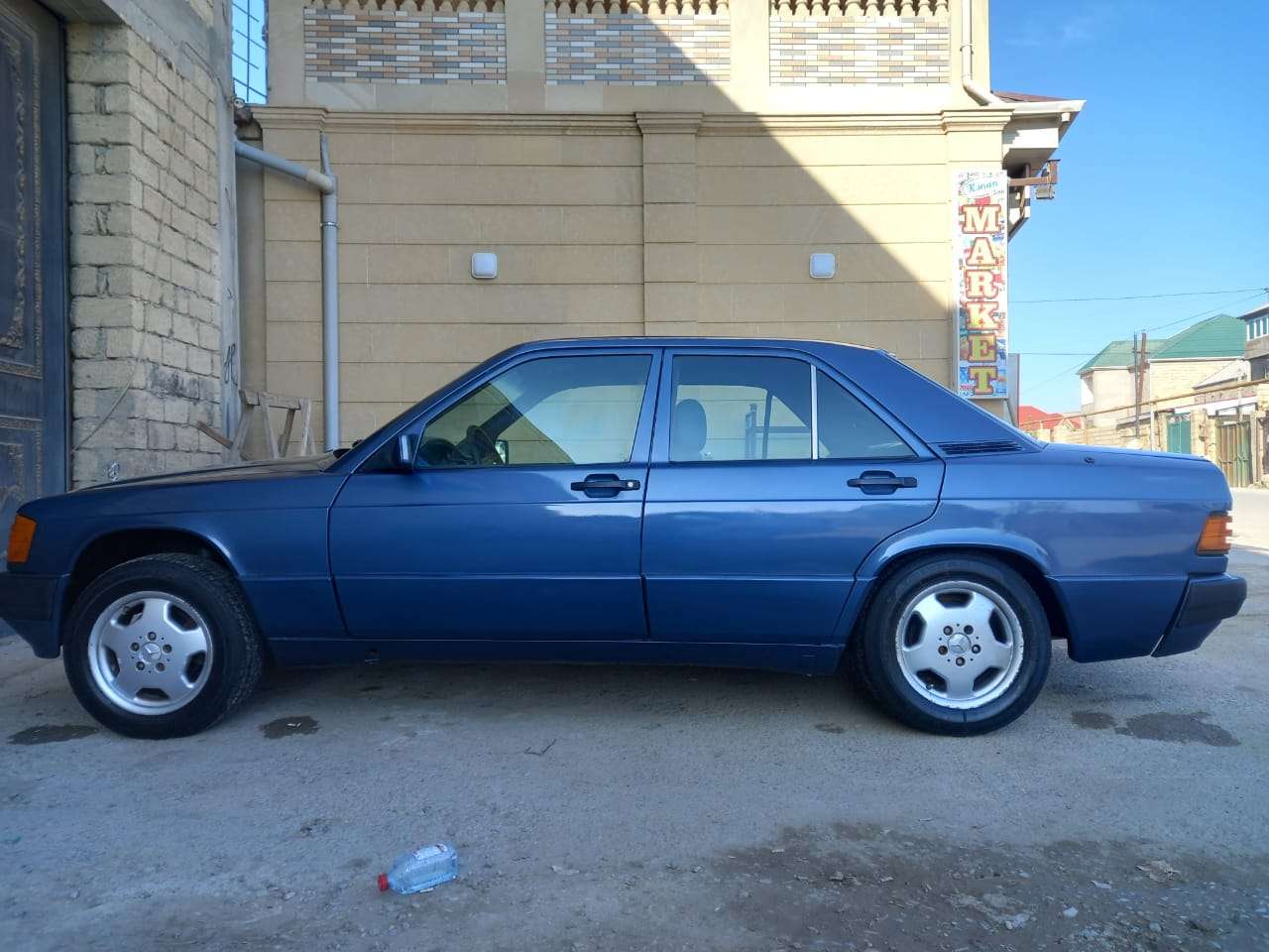 Mercedes 190, 1991 il, 2.0 L, 350 000 km