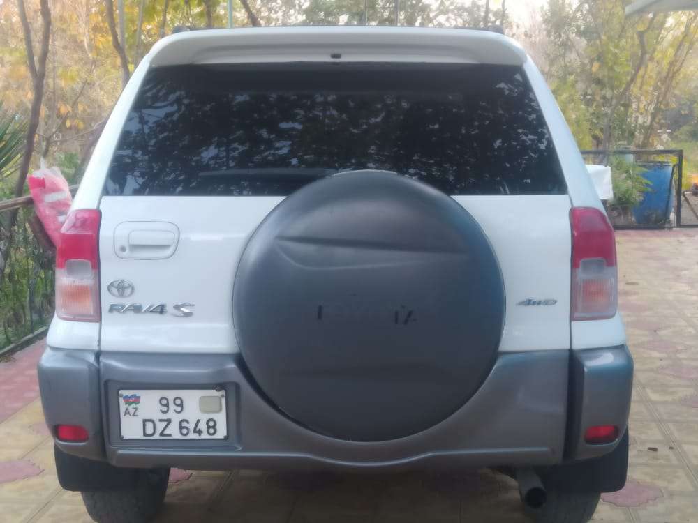 Toyota RAV4, 2003 il, 2.0 L, 350 000 km