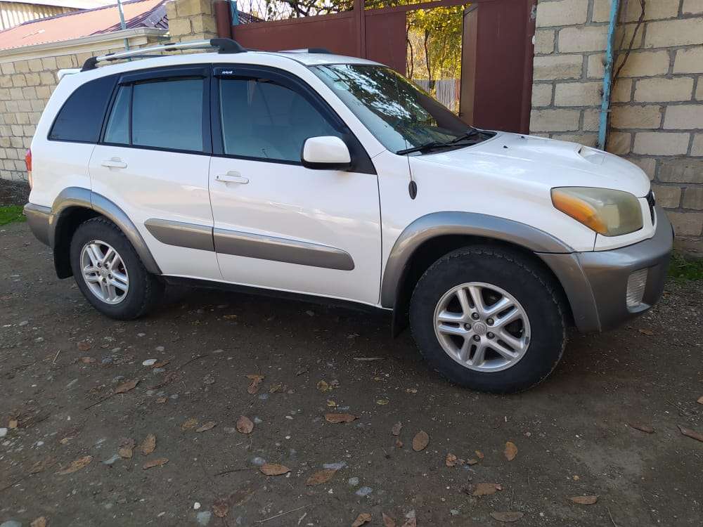 Toyota RAV4, 2003 il, 2.0 L, 350 000 km