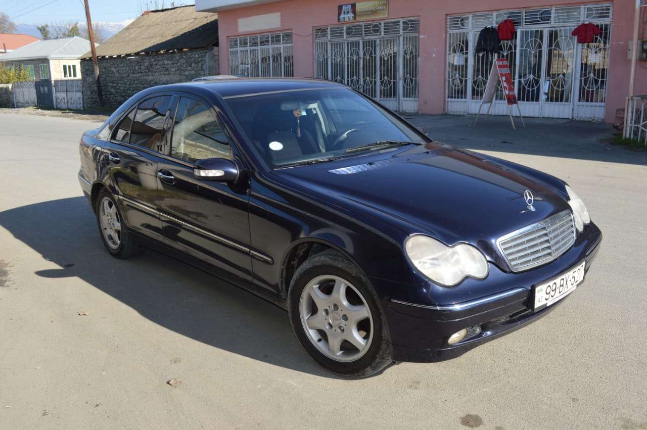 Mercedes C 240, 2000 il, 2.6 L, 172 000 km