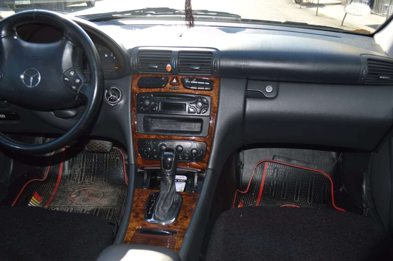 Mercedes C 240, 2000 il, 2.6 L, 172 000 km