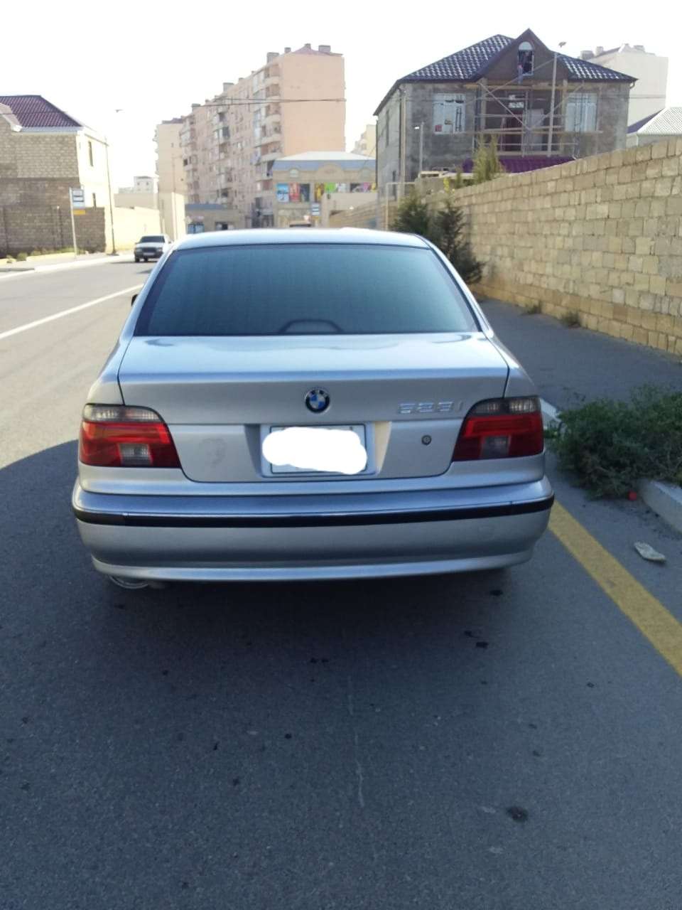 BMW 528, 1997 il, 2.5 L, 319 000 km