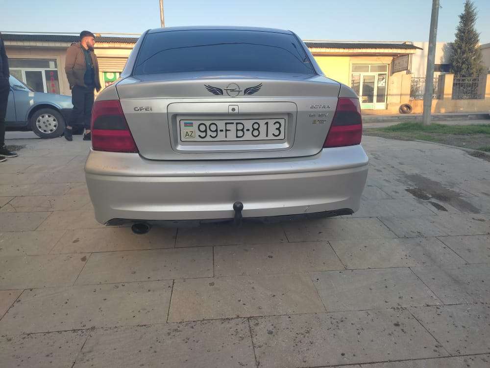 Opel Vectra, 1999 il, 1.6 L, 412 000 km
