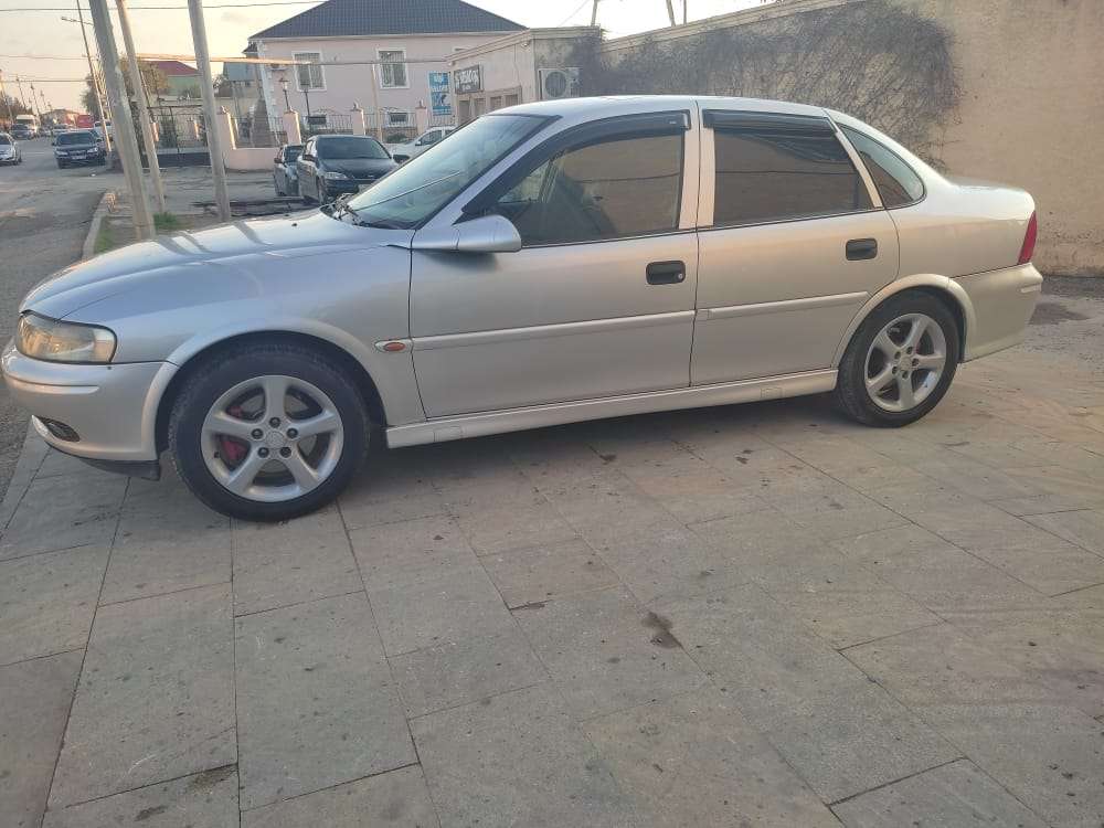 Opel Vectra, 1999 il, 1.6 L, 412 000 km