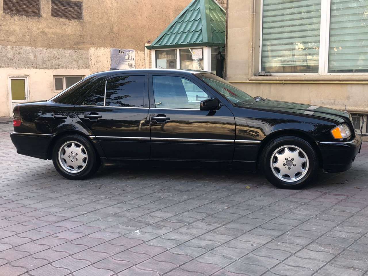 Mercedes C 230, 1999 il, 2.3 L, 286 000 km