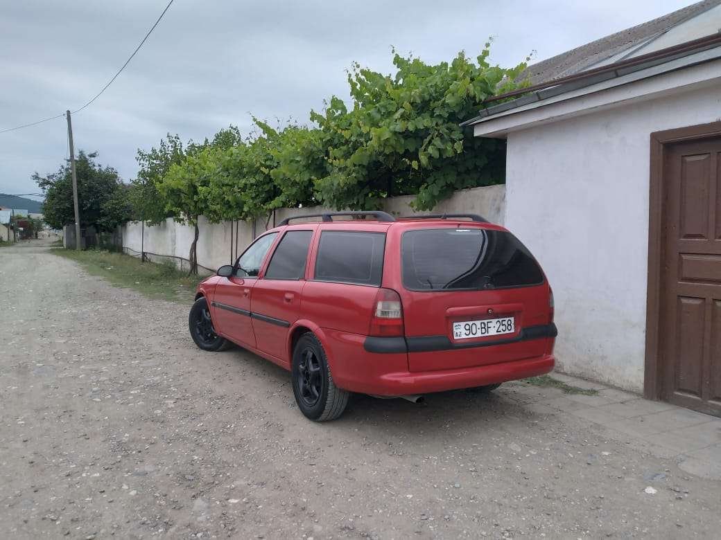 Opel Astra, 1998 il, 2.0 L, 250 000 km