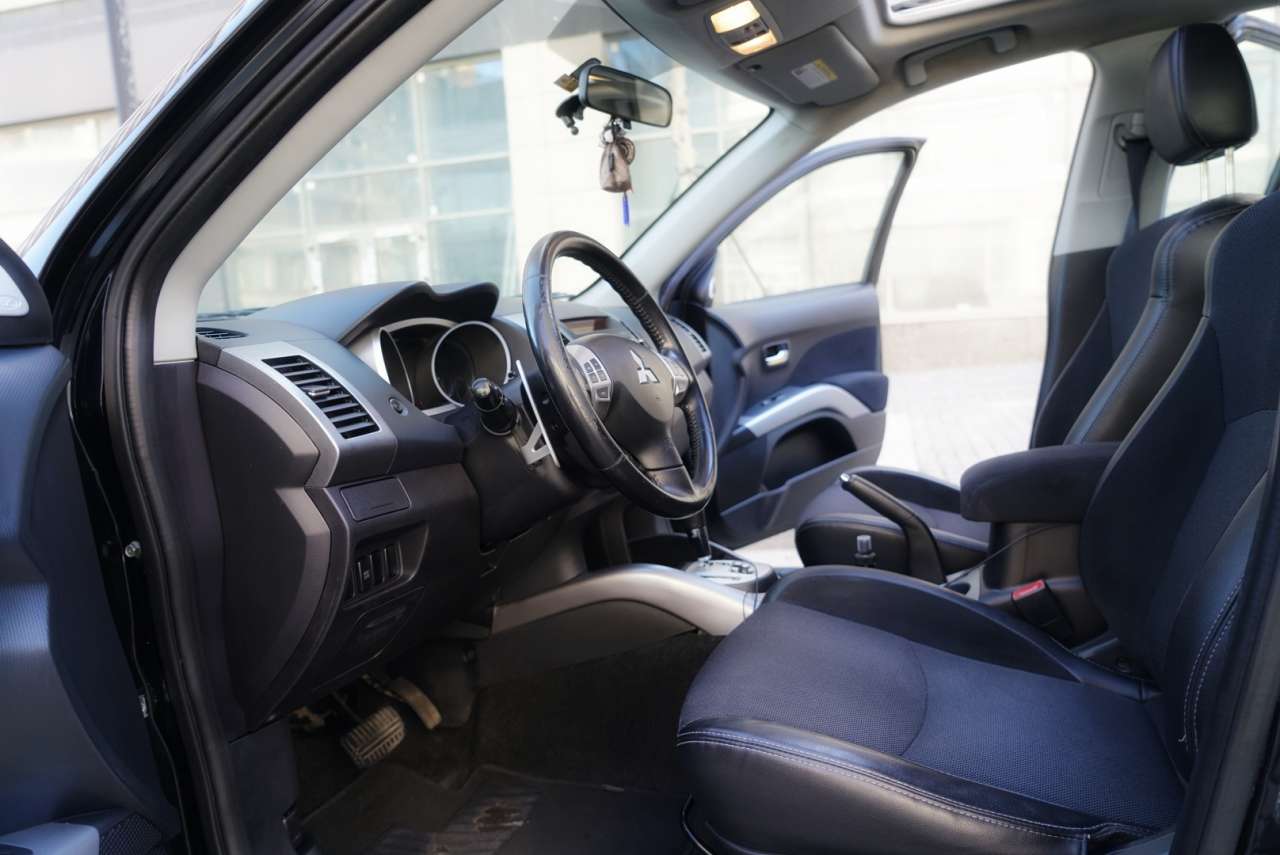 Mitsubishi Outlander, 2008 il, 2.4 L, 143 000 km