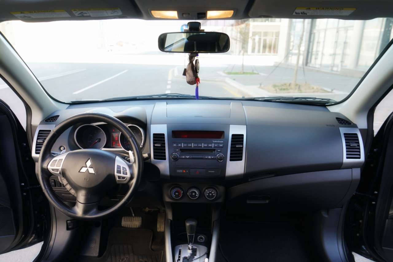 Mitsubishi Outlander, 2008 il, 2.4 L, 143 000 km