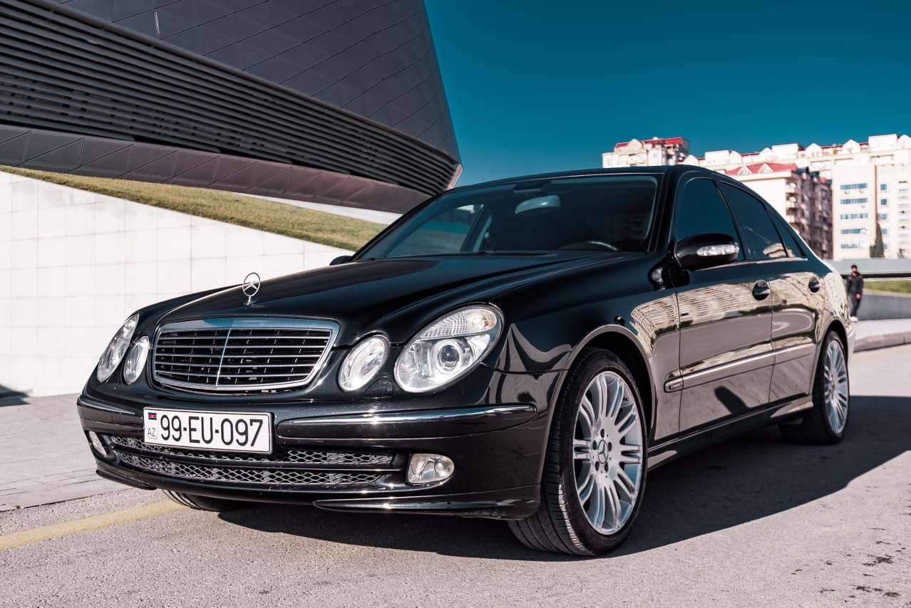 Mercedes E 240, 2002 il, 2.6 L, 251 000 km