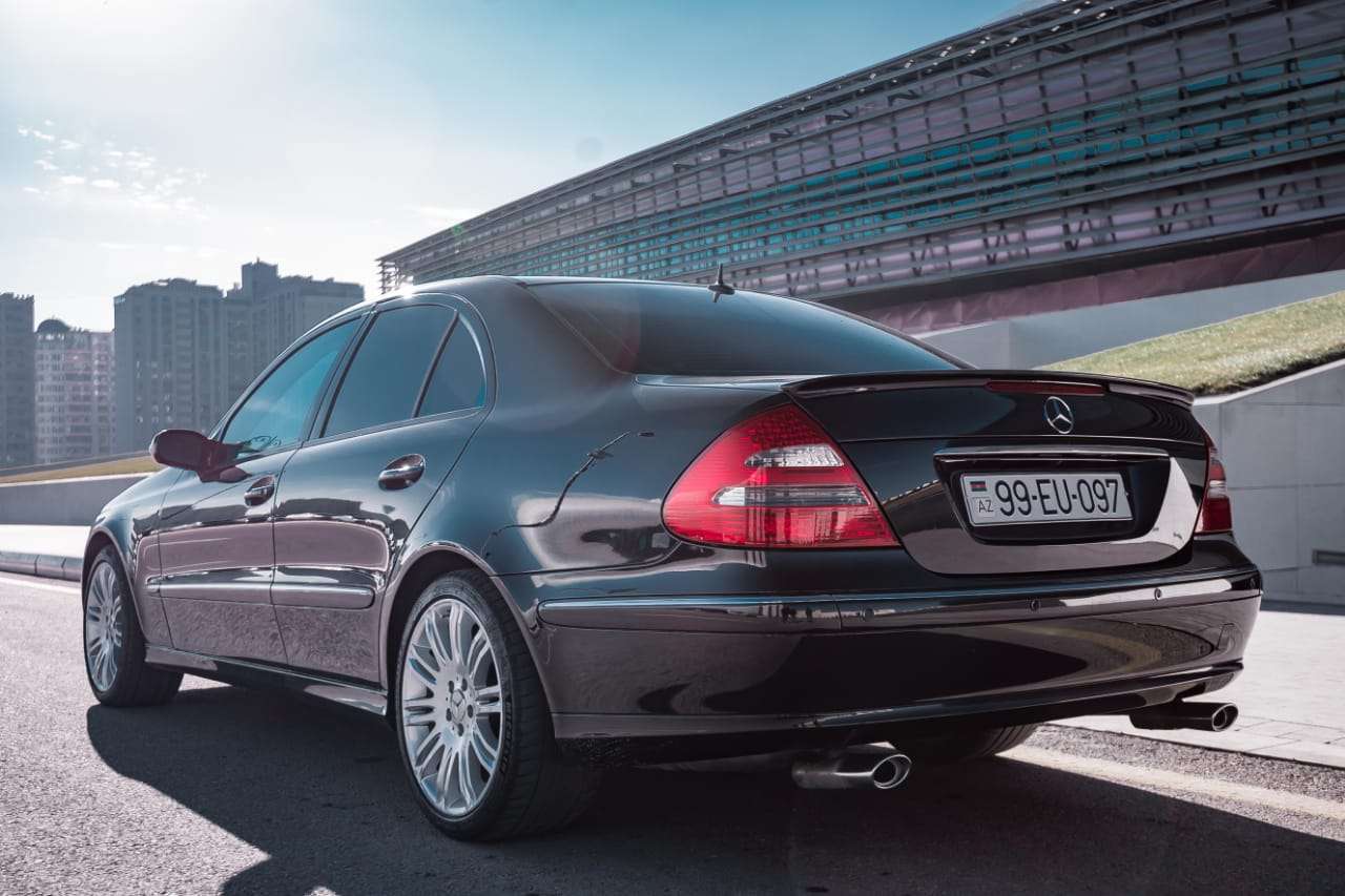 Mercedes E 240, 2002 il, 2.6 L, 251 000 km