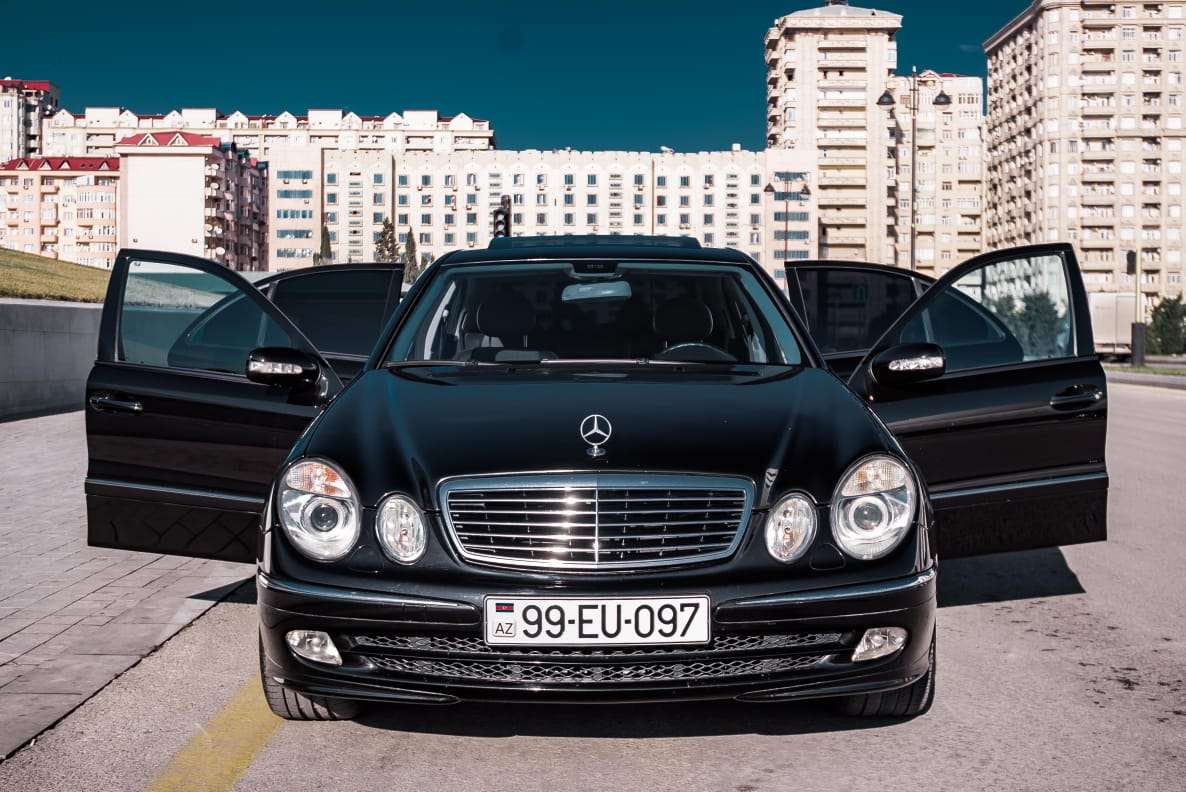 Mercedes E 240, 2002 il, 2.6 L, 251 000 km