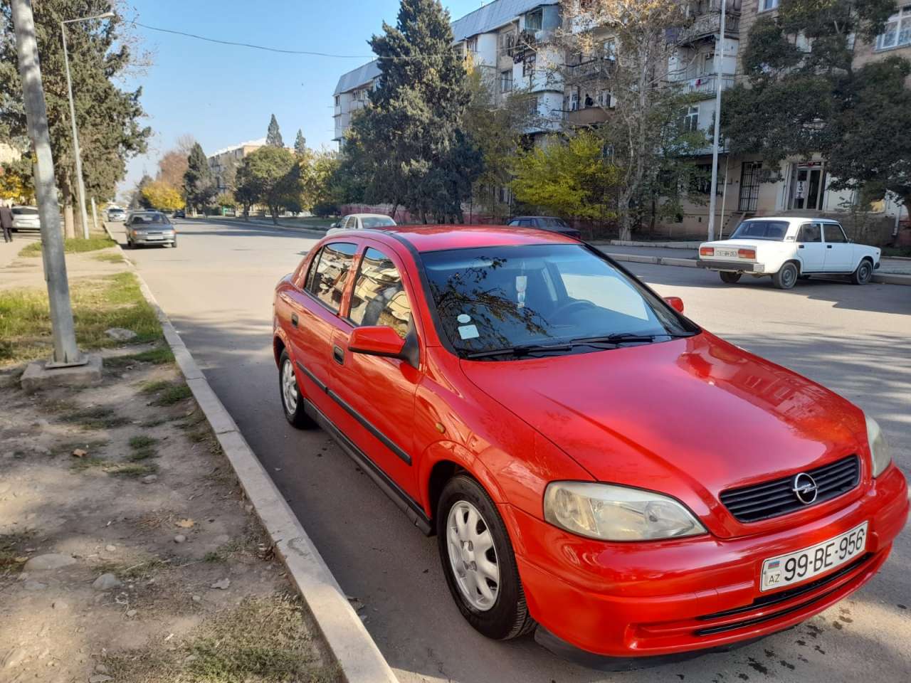 Opel Astra, 1998 il, 1.6 L, 320 000 km