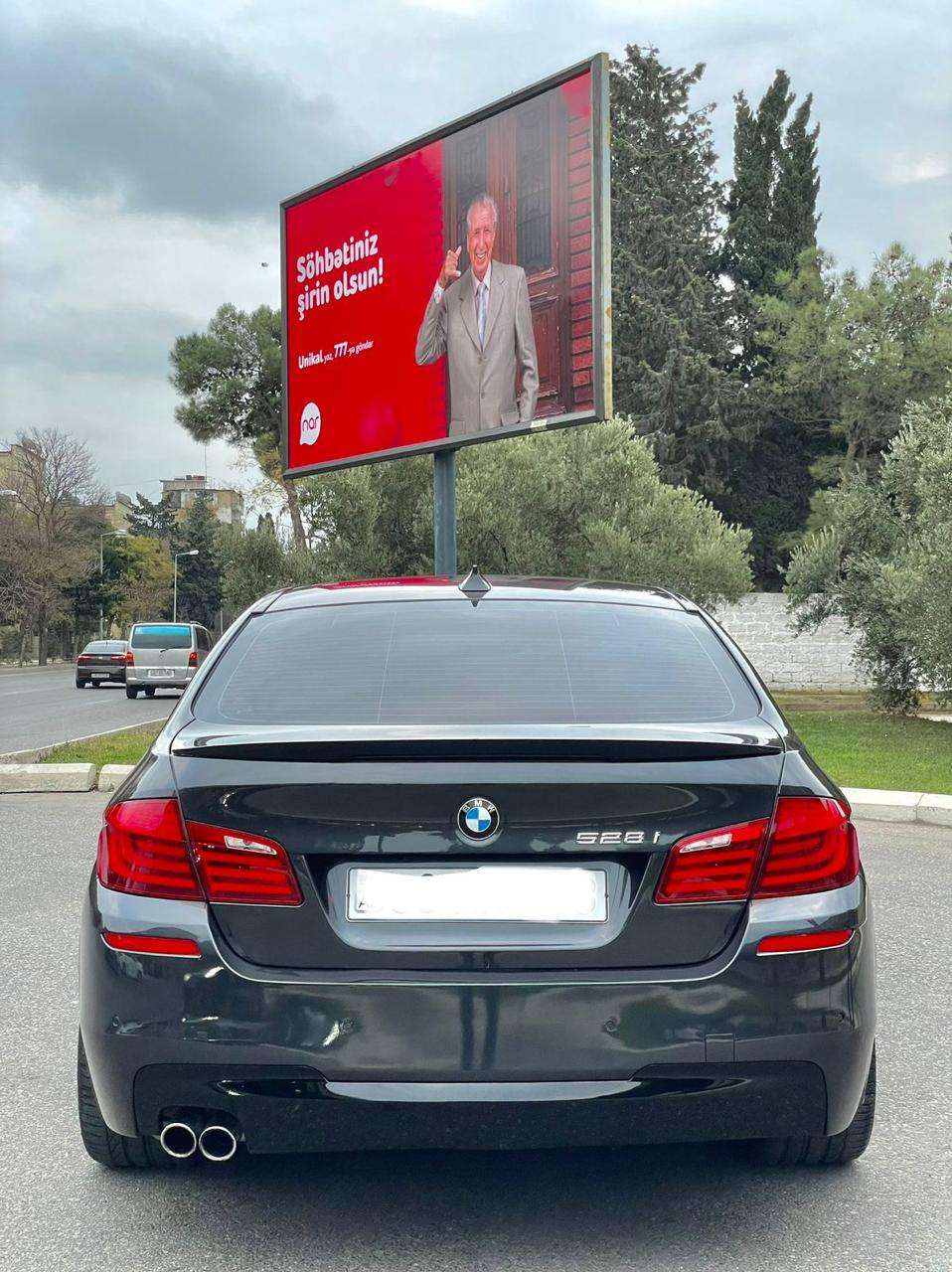 BMW 528, 2012 il, 2.0 L, 82 000 km