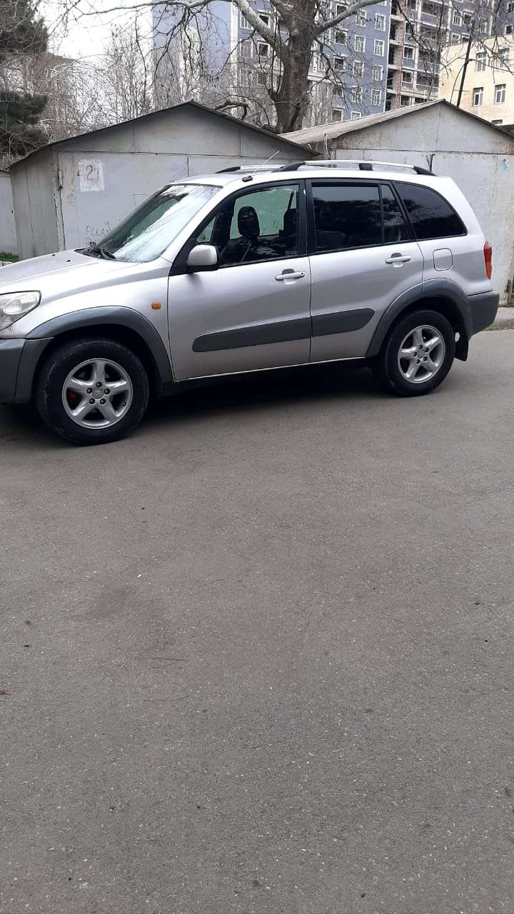 Toyota RAV4, 2002 il, 2.4 L, 100 000 km
