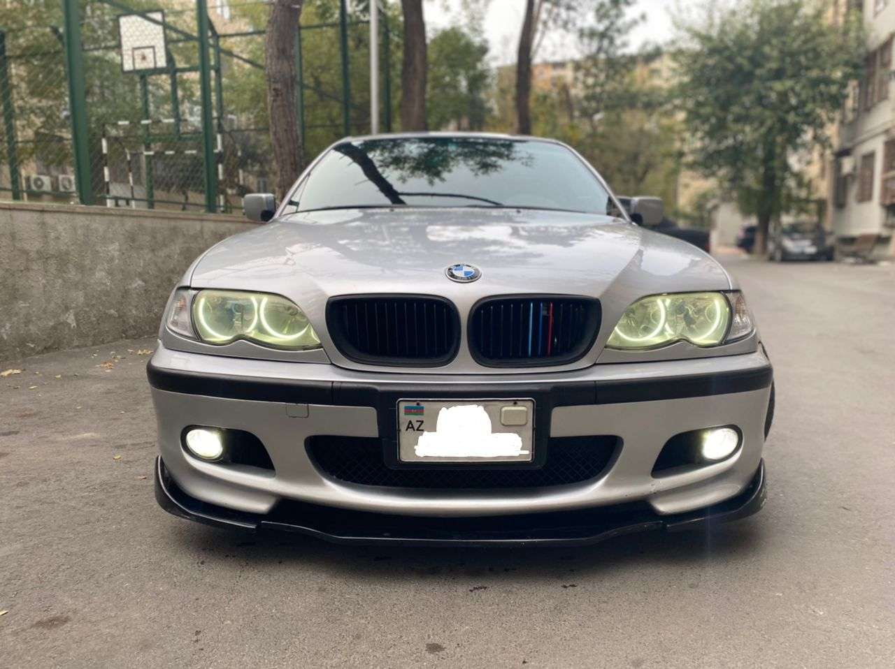 BMW 320, 2002 il, 2.2 L, 177 000 km