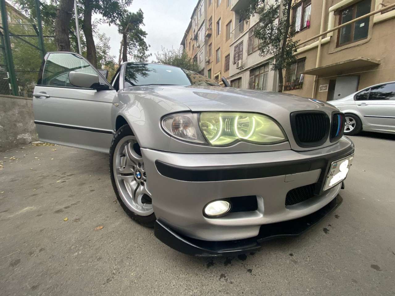 BMW 320, 2002 il, 2.2 L, 177 000 km