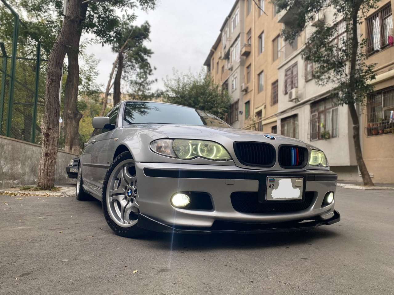 BMW 320, 2002 il, 2.2 L, 177 000 km