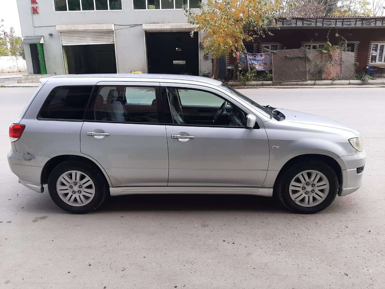 Mitsubishi Airtrek, 2001 il, 2.0 L, 185 000 km