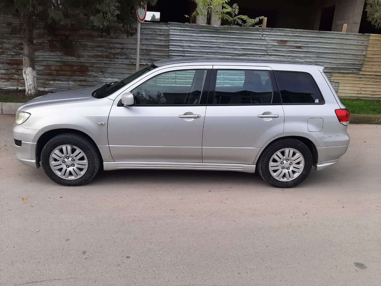 Mitsubishi Airtrek, 2001 il, 2.0 L, 185 000 km