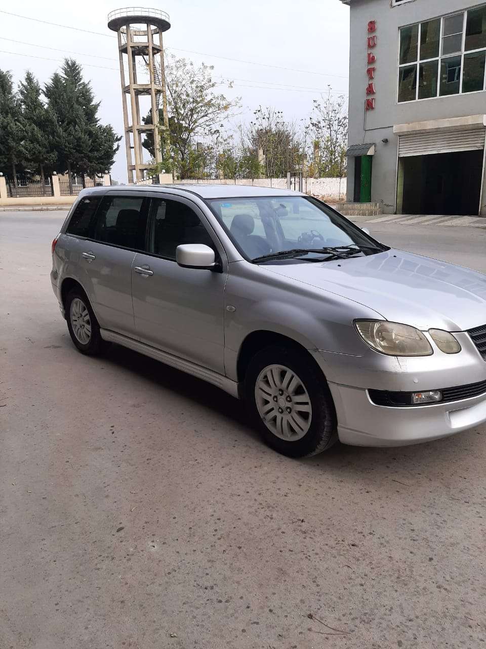 Mitsubishi Airtrek, 2001 il, 2.0 L, 185 000 km