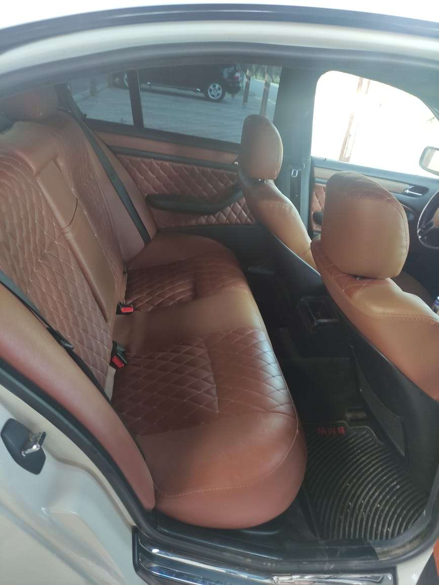 BMW 320, 2001 il, 2.2 L, 309 000 km