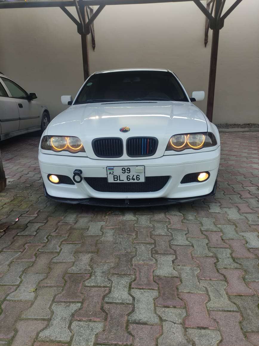 BMW 320, 2001 il, 2.2 L, 309 000 km